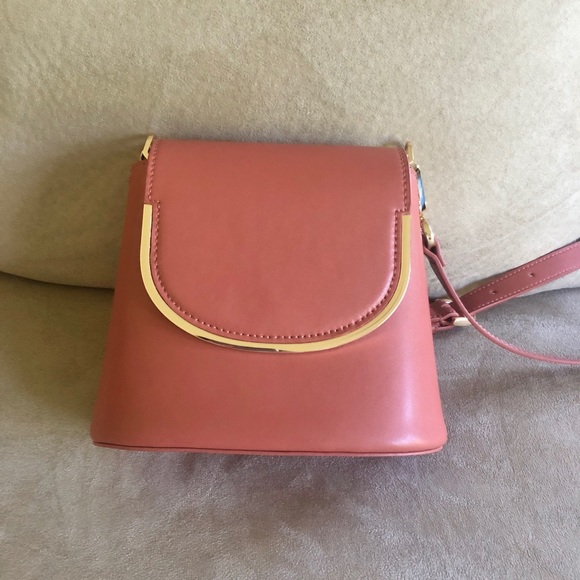 Charles & Keith Leather Bucket Bag - Picture 4 of 6